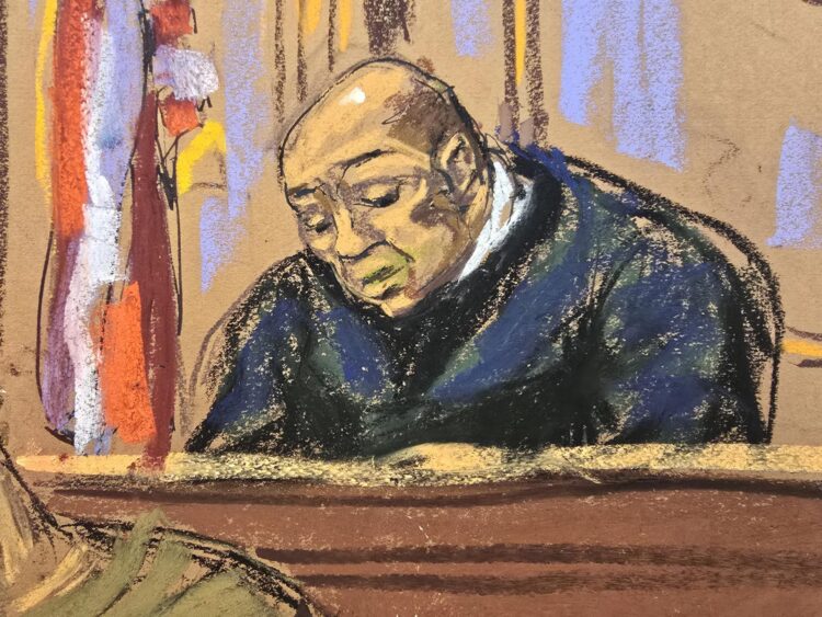 Fotografía de un dibujo realizado por la artista Jane Rosenberg que muestra al juez federal Alvin Hellerstein durante una audiencia de seguimiento del proceso por cargos de narcoterrorismo y narcotráfico del presidente depuesto de Venezuela, Nicolás Maduro, en Nueva York (Estados Unidos).  EFE/ Jane Rosenberg