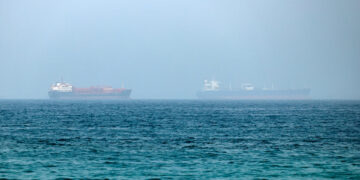 Aumentan los ataques a petroleros en Ormuz, en medio del repunte de exportaciones de crudo