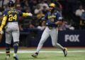 Chourio y Contreras lideraron paliza de Milwaukee que los dejó a un triunfo de conquistar la Serie Mundial