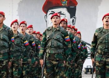 Del inefable mito bolivariano, a la fractura de los cuarteles | Por Daniel García