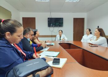 Autoridades evalúan servicios de diálisis y atención renal en Mérida