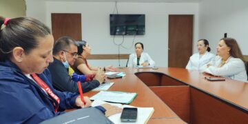 Autoridades evalúan servicios de diálisis y atención renal en Mérida