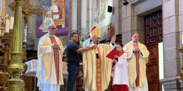 Mérida conmemoró su aniversario con misa solemne y ofrenda floral