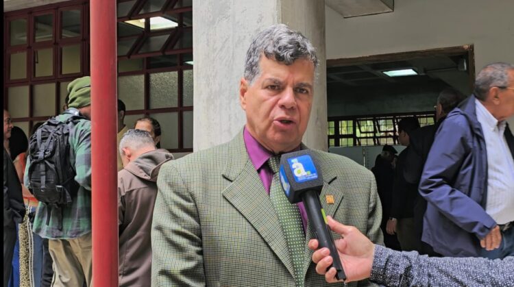 Raúl Huizzi, El decano de la Facultad de Ciencias Económicas y Sociales (FACES) de la ULA