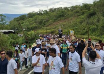 Cientos de jóvenes caminaron por la fe y la paz de Venezuela en la edición 43.ª de la peregrinación a Isnotú