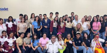 Educación y salud de la mano para concientizar: SADET reunió a estudiantes y especialistas en el Día Internacional de la Lucha contra el Cáncer de Mama