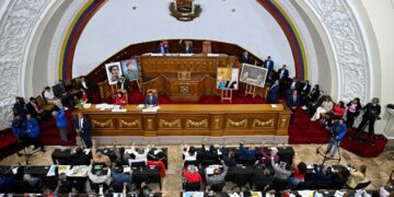 Quiénes son los 12 representantes de la sociedad civil elegidos para renovar el TSJ