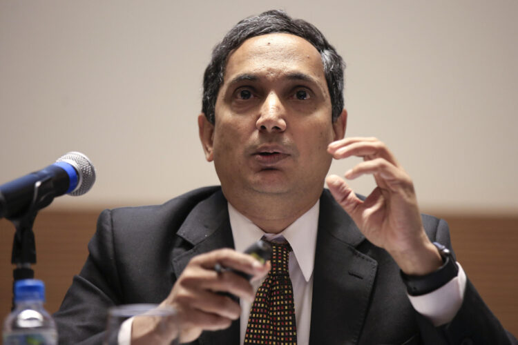 El director del Departamento de Asia y el Pacífico del Fondo Monetario Internacional (FMI), Krishna Srinivasan. EFE/Sebastião Moreira
