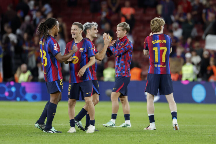 Imagen de archivo de los jugdores del Barcelona celebrando la victoria ante el Getafe. EFE/Toni Albir