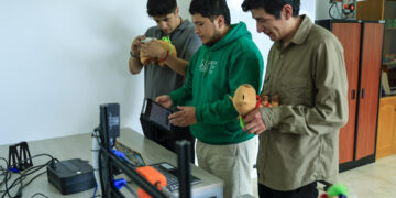 Capibot, un «robot capibara» desarrollado en Ecuador para apoyar a niños con autismo