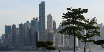 Mulino celebra la salida de Panamá de la ‘lista negra’ de la UE de paraísos fiscales