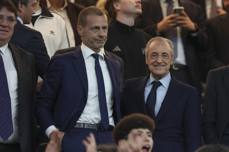 El presidente de la UEFA, Aleksander Ceferin, en el palco del estadio Bernabéu en una foto de archivo. EFE/Kiko Huesca.