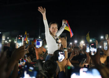 Cómo el regreso de María Corina Machado cambia el juego político en una Venezuela condicionada por Washington