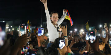 Cómo el regreso de María Corina Machado cambia el juego político en una Venezuela condicionada por Washington
