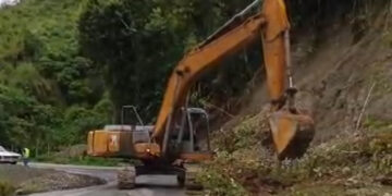 Boconó | Maquinaria realiza mantenimiento en la Troncal 7 
